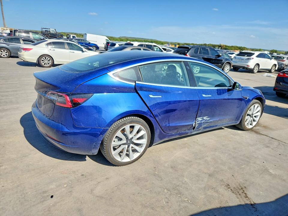 Photo 3 from auction – 2018 TESLA MODEL 3 with VIN 5YJ3E1EA2JF018170