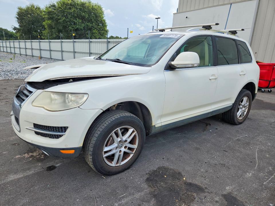 2010 VOLKSWAGEN TOUAREG - Търг №65907176
