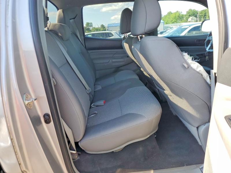 Photo 10 from auction – 2015 TOYOTA TACOMA with VIN 5TFLU4EN3FX110618