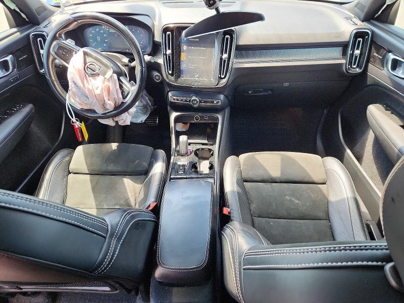 Photo 8 from auction – 2019 VOLVO XC40 with VIN YV4162XZXK2006265