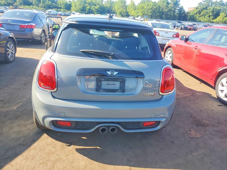 Photo 6 from auction – 2017 MINI COOPER with VIN WMWXP7C35H2C61665