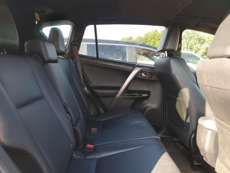Photo 11 from auction – 2017 TOYOTA RAV4 with VIN JTMJFREV6HD202048