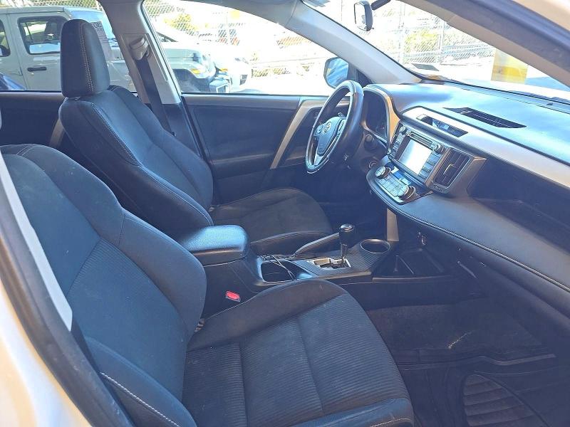 Photo 12 from auction – 2015 TOYOTA RAV4 with VIN 2T3WFREV0FW184149