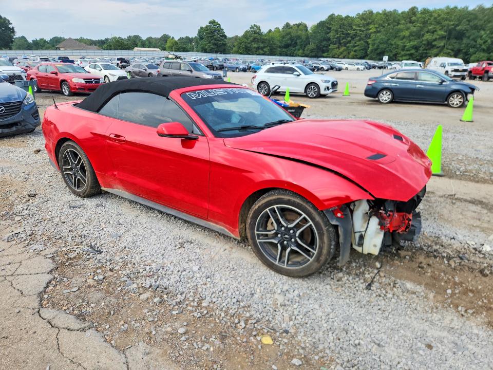 Снимка 4 от търг – 2018 FORD MUSTANG с VIN 1FATP8UH3J5109649