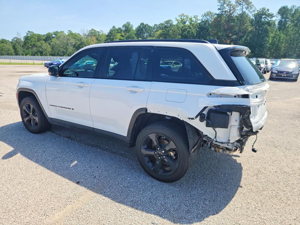 Photo 2 from auction – 2025 JEEP GRAND CHEROKEE with VIN 1C4RJHAG4SC303881