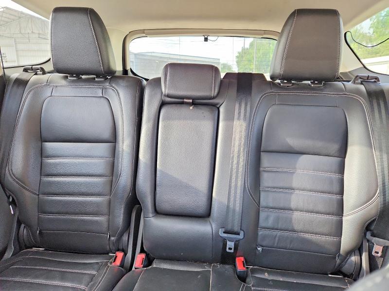 Photo 10 from auction – 2017 FORD ESCAPE with VIN 1FMCU0J96HUB91552