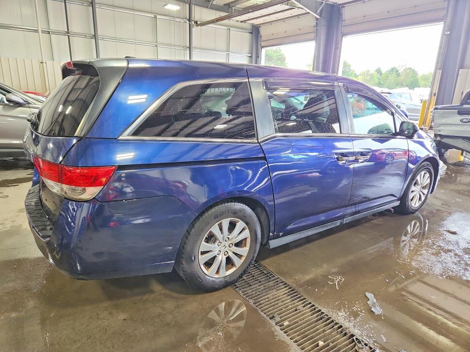 Photo 3 from auction – 2017 HONDA ODYSSEY with VIN 5FNRL5H69HB004551