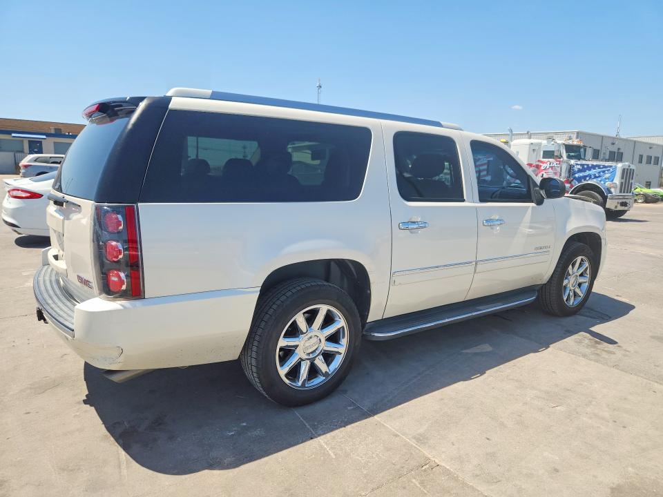 Photo 3 from auction – 2011 GMC YUKON XL with VIN 1GKS1MEF9BR195948