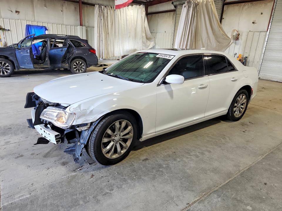 2015 CHRYSLER 300 - Търг №66430476