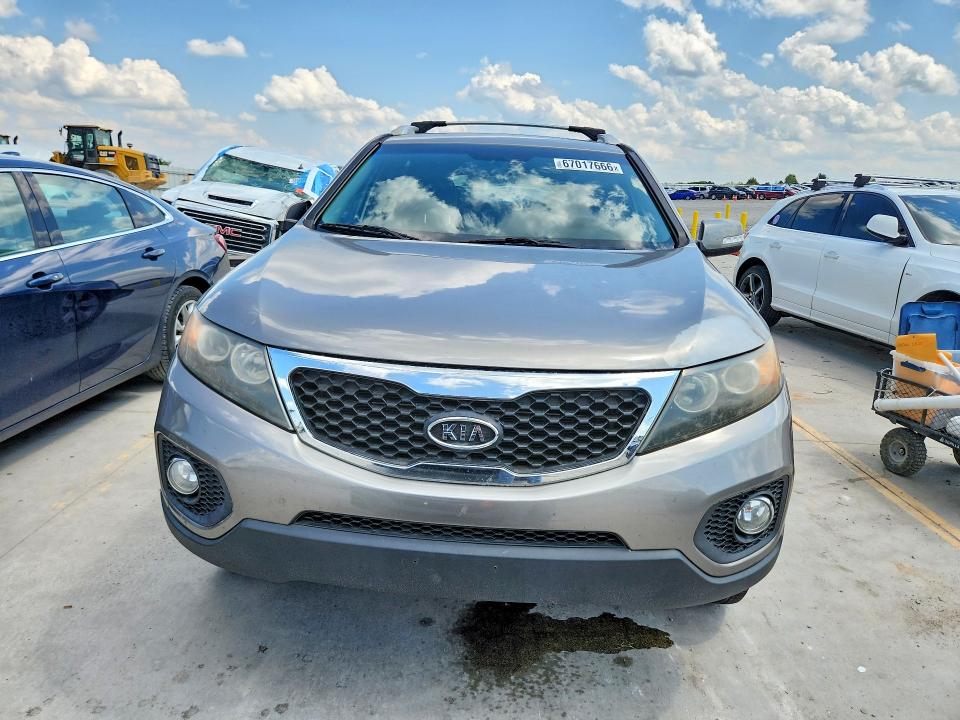 Photo 5 from auction – 2012 KIA SORENTO with VIN 5XYKUDA65CG222958