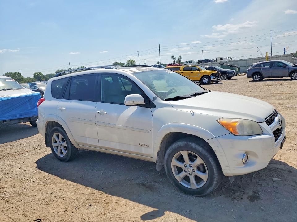 Photo 4 from auction – 2012 TOYOTA RAV4 with VIN 2T3DF4DV8CW269571