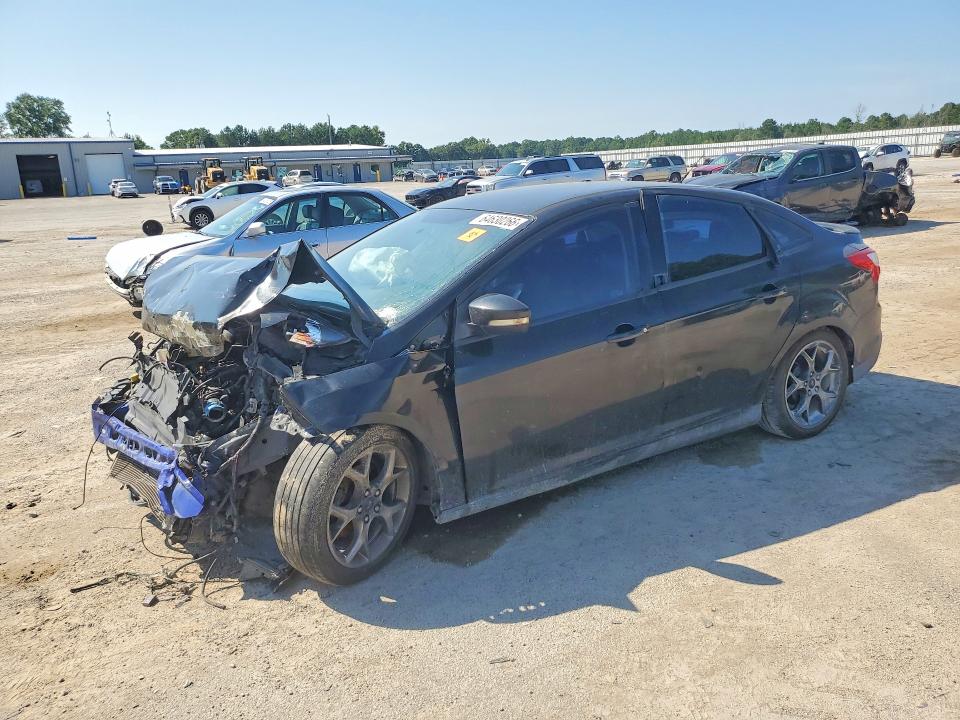 FORD FOCUS 2013 with VIN 1FADP3F26DL266785 - Photo from auction