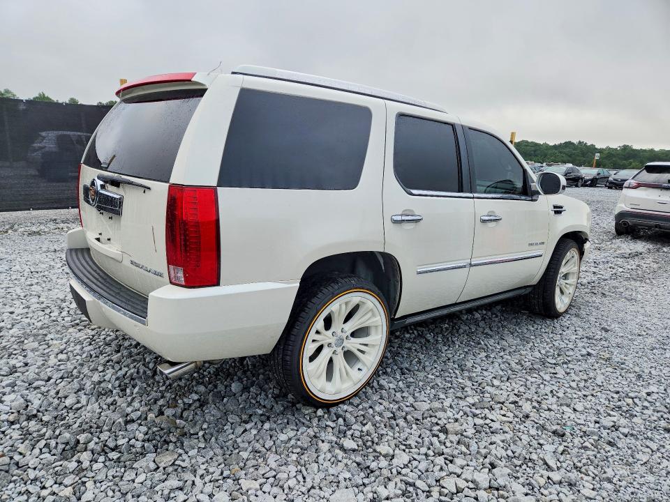 Photo 3 from auction – 2014 CADILLAC ESCALADE with VIN 1GYS4BEF3ER237732