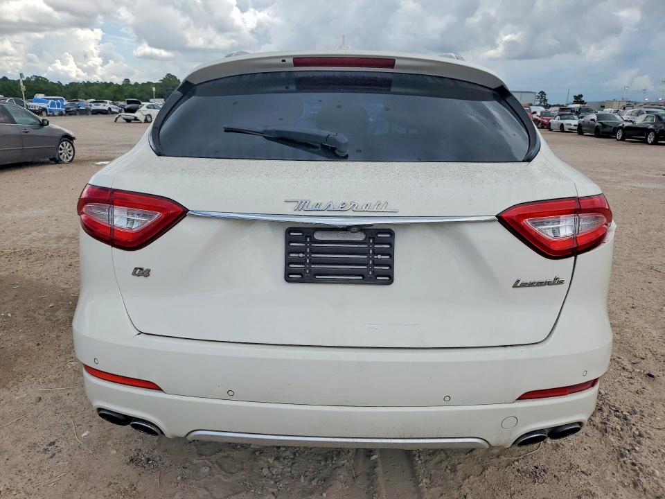 Photo 6 from auction – 2019 MASERATI LEVANTE with VIN ZN661XUL3KX334147