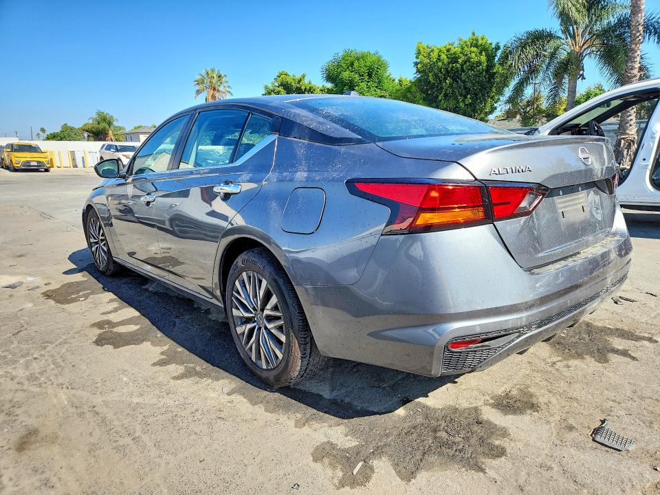 Photo 2 from auction – 2025 NISSAN ALTIMA with VIN 1N4BL4DV8SN382786