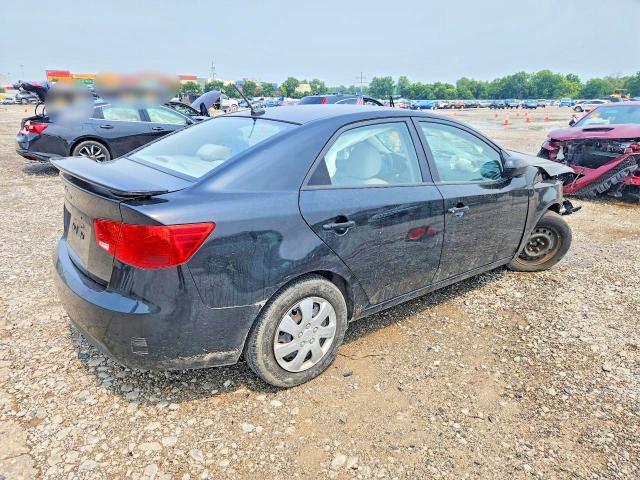 Photo 3 from auction – 2010 KIA FORTE with VIN KNAFT4A27A5060643