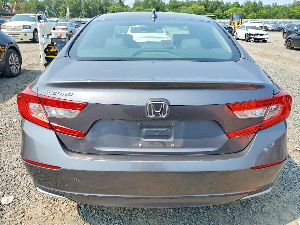 Photo 6 from auction – 2018 HONDA ACCORD with VIN 1HGCV1F10JA064895