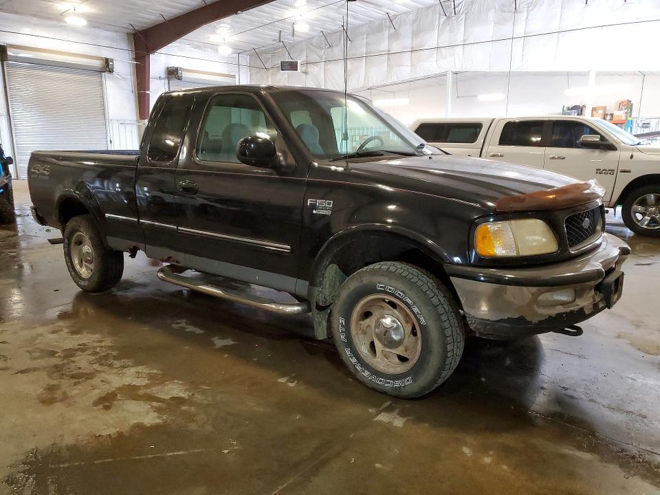 Photo 4 from auction – 1998 FORD F150 with VIN 2FTRX18L4WCA23886