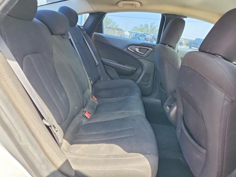 Photo 10 from auction – 2016 CHRYSLER 200 with VIN 1C3CCCFB6GN186322