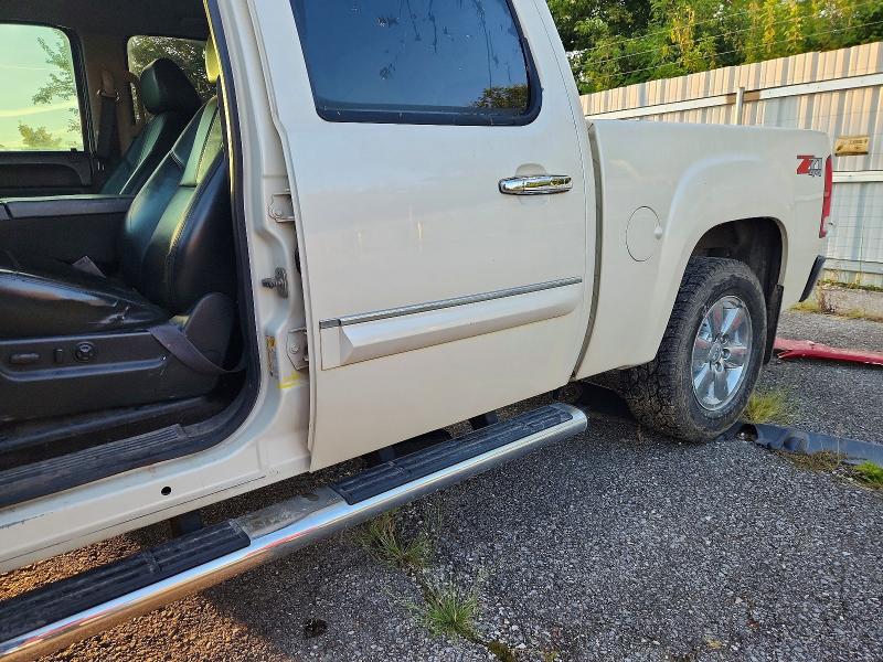 Photo 13 from auction – 2013 GMC SIERRA with VIN 3GTP2VE70DG291709