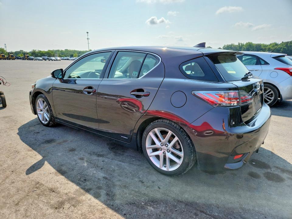 Photo 2 from auction – 2014 LEXUS CT with VIN JTHKD5BH8E2188144