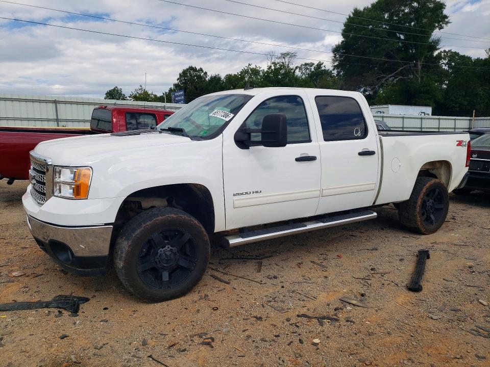 GMC SIERRA 2011 with VIN 1GT120C83BF246153 - Photo from auction