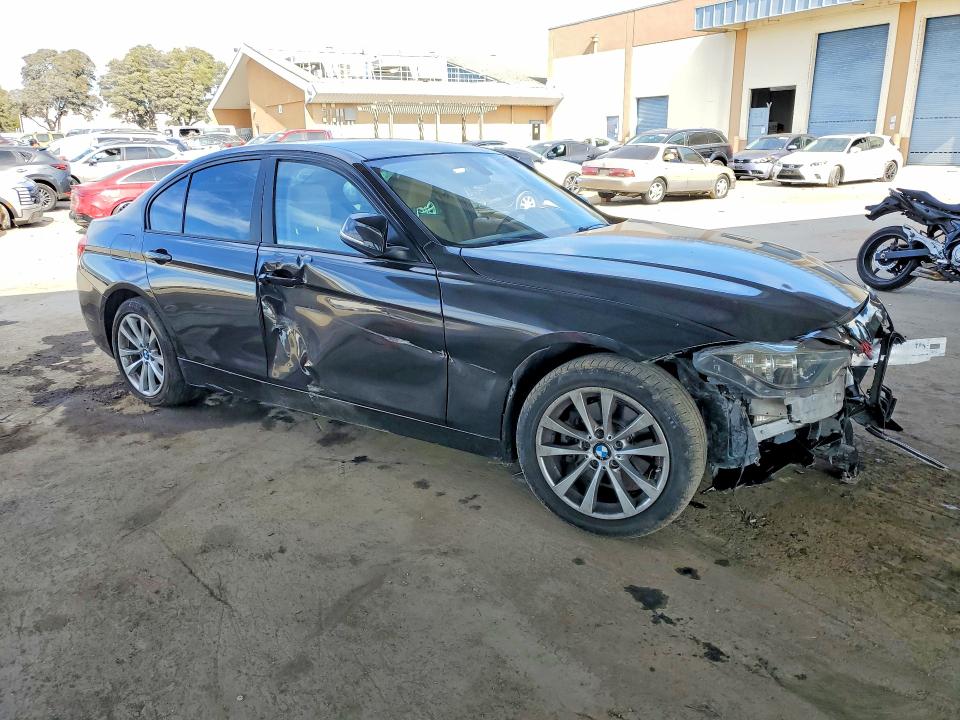 Photo 4 from auction – 2016 BMW 320 with VIN WBA8A9C55GK616624