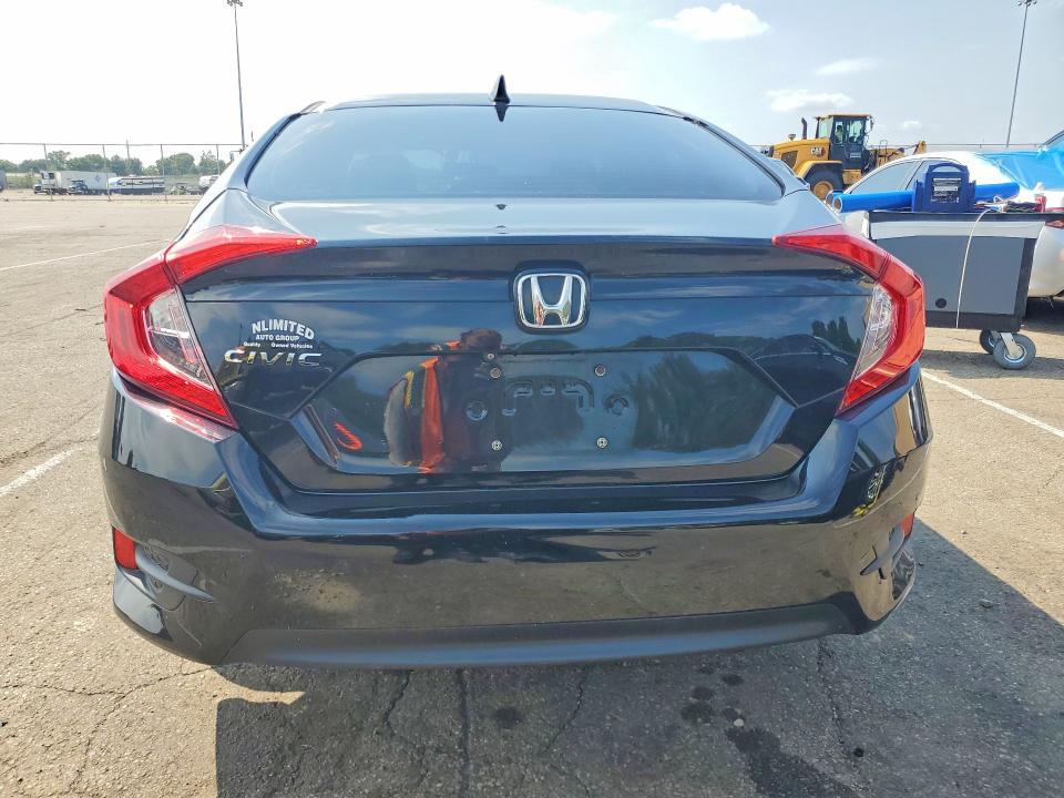 Photo 6 from auction – 2017 HONDA CIVIC with VIN 19XFC2F72HE063640