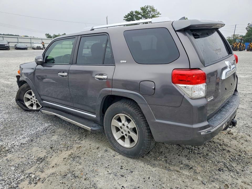 Photo 2 from auction – 2013 TOYOTA 4RUNNER with VIN JTEZU5JR4D5052659