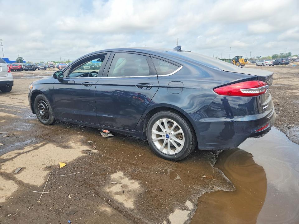 Photo 2 from auction – 2020 FORD FUSION with VIN 3FA6P0HD9LR260937