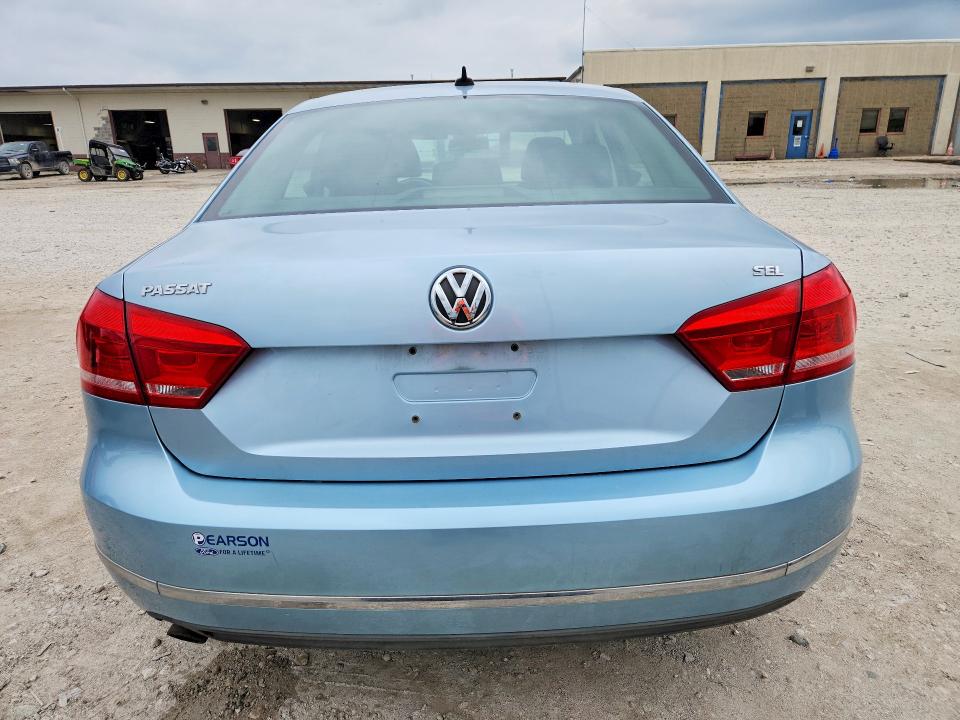 Photo 6 from auction – 2012 VOLKSWAGEN PASSAT with VIN 1VWCH7A38CC070790