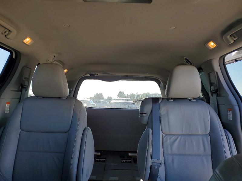 Photo 10 from auction – 2017 TOYOTA SIENNA with VIN 5TDYZ3DC5HS829900