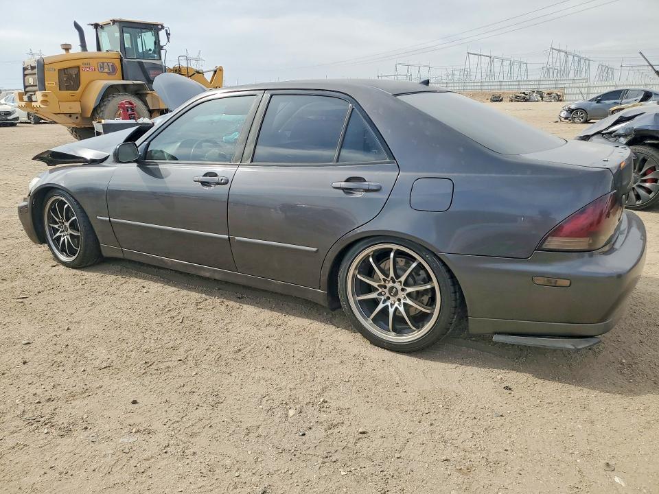 Photo 2 from auction – 2004 LEXUS IS with VIN JTHBD192040084557