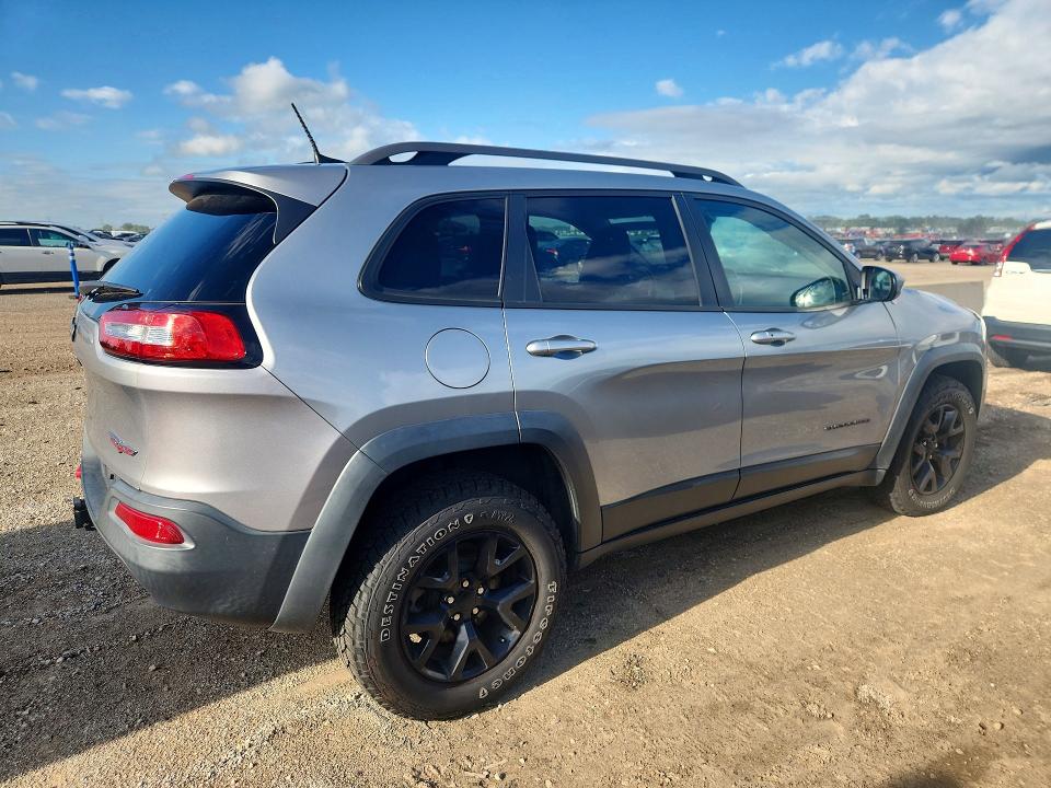 صورة رقم 3 من المزاد - 2016 JEEP CHEROKEE مع VIN 1C4PJMBS3GW142691