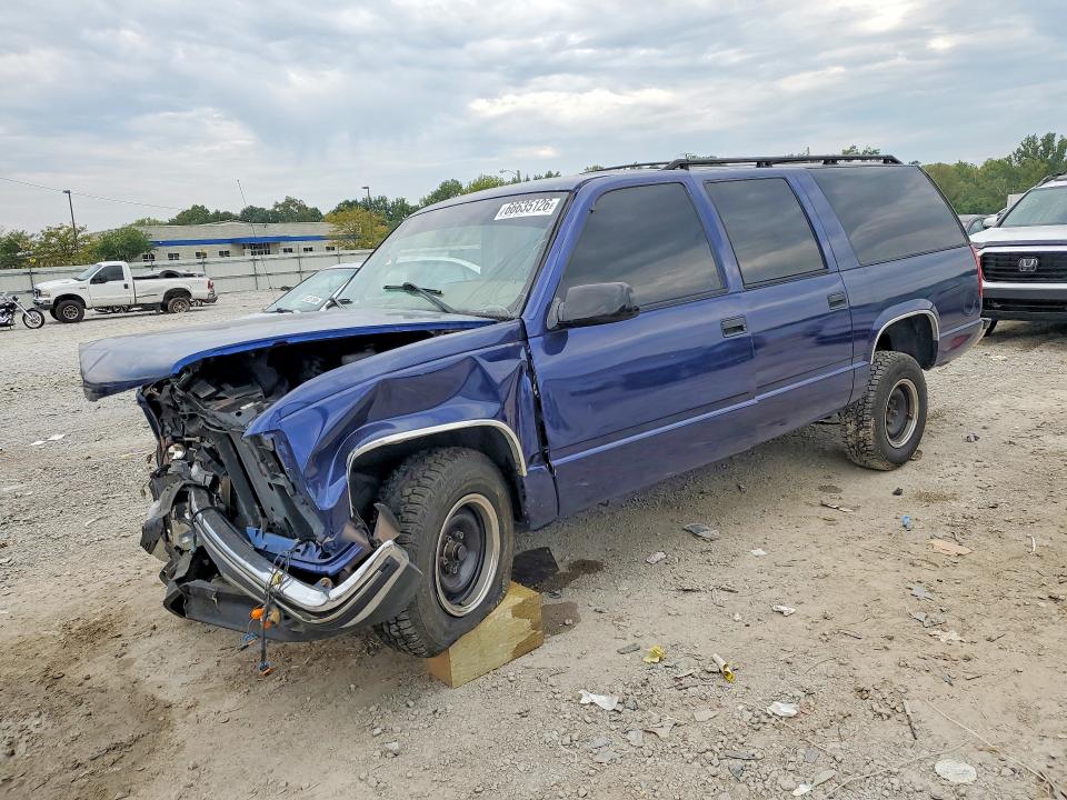 GMC SUBURBAN 1995 with VIN 1GKEC16K4SJ750529 - Photo from auction