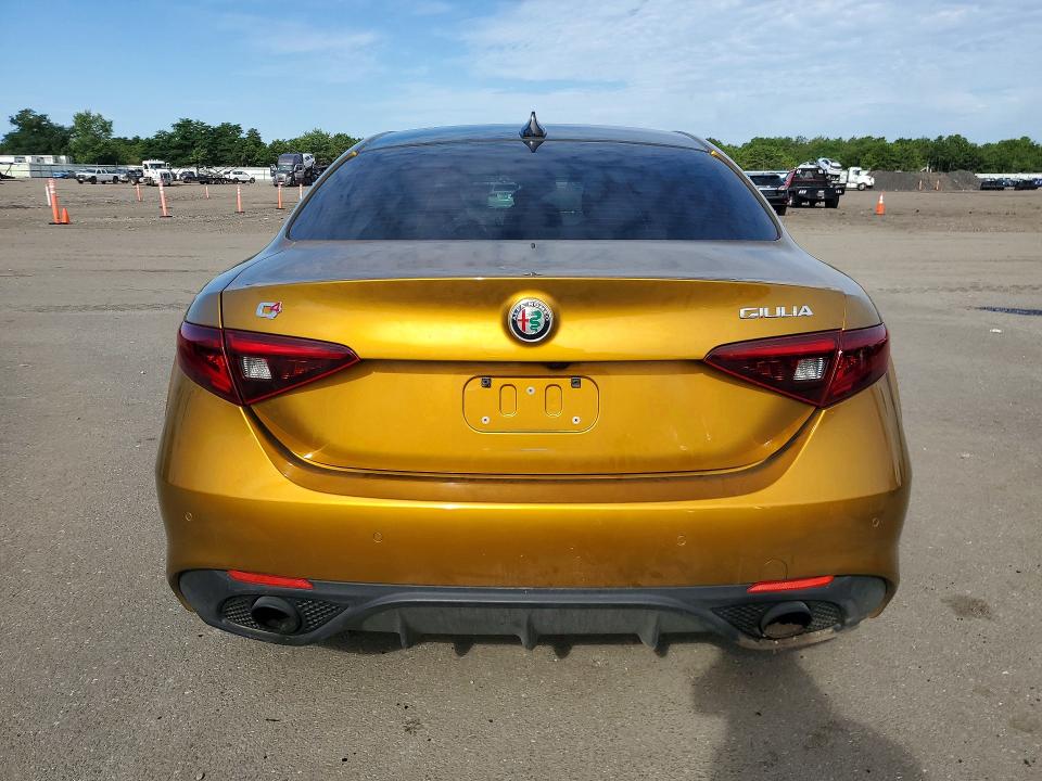 Снимка 6 от търг – 2023 ALFA ROMEO GIULIA с VIN ZARFANBN5P7669465