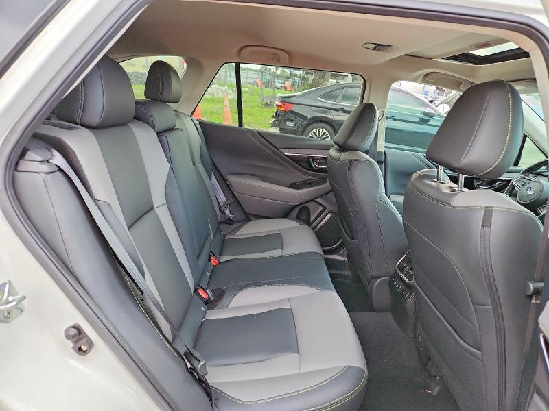 Photo 10 from auction – 2021 SUBARU OUTBACK with VIN 4S4BTGLD3M3129602