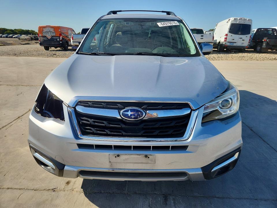 Photo 5 from auction – 2017 SUBARU FORESTER with VIN JF2SJARC1HH803374