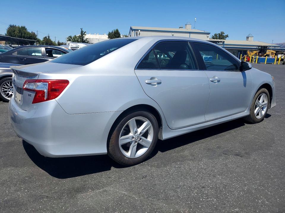 Photo 3 from auction – 2014 TOYOTA CAMRY with VIN 4T1BF1FK3EU763955