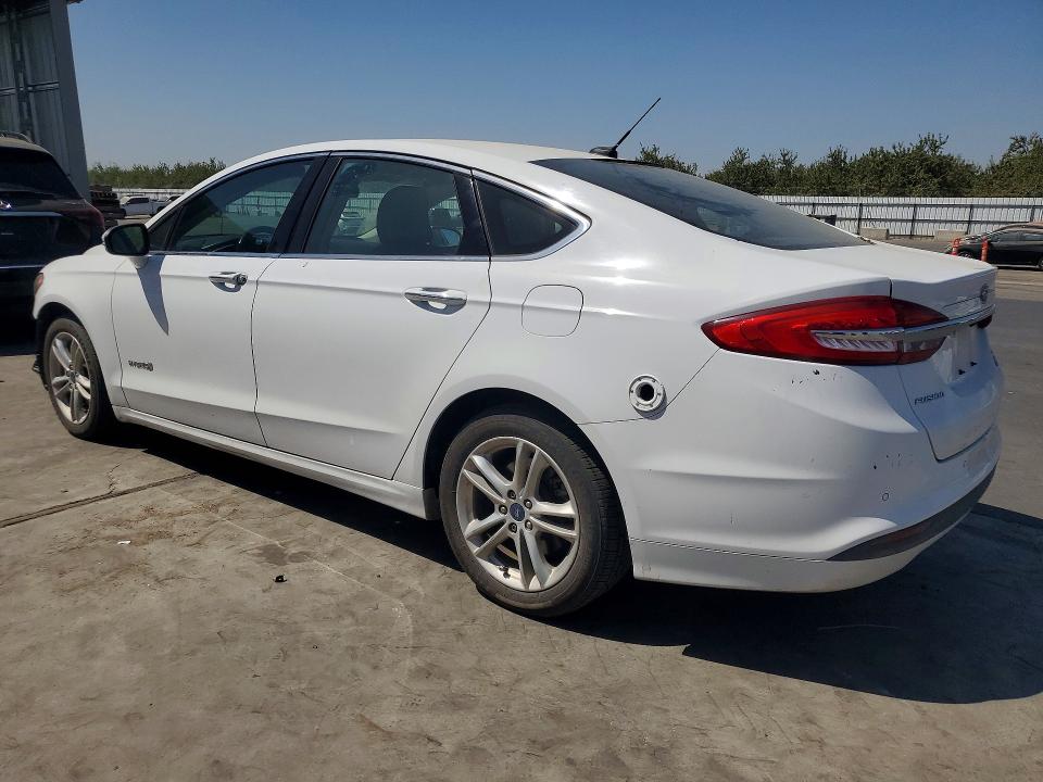 Photo 2 from auction – 2018 FORD FUSION with VIN 3FA6P0LU4JR171541