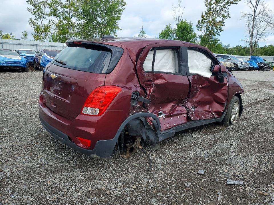 Photo 3 from auction – 2017 CHEVROLET TRAX with VIN 3GNCJNSB3HL151474