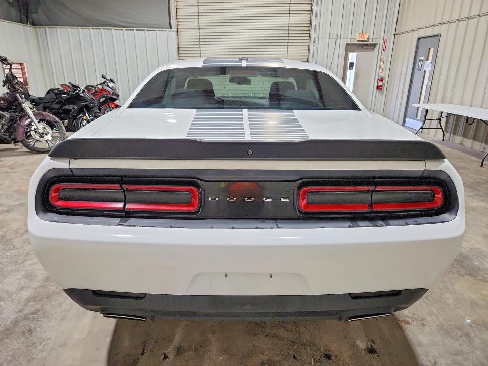 Photo 6 from auction – 2019 DODGE CHALLENGER with VIN 2C3CDZAG6KH557435