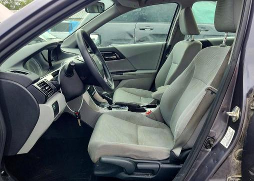 Photo 7 from auction – 2017 HONDA ACCORD with VIN 1HGCR2F34HA007587