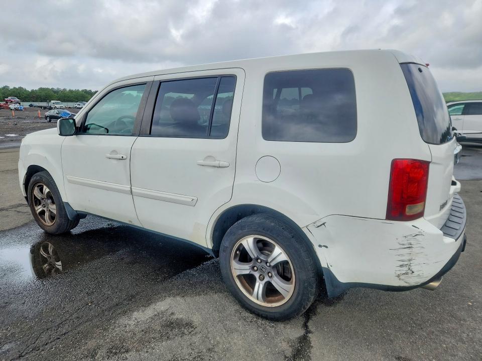 Photo 2 from auction – 2015 HONDA PILOT with VIN 5FNYF4H31FB048575