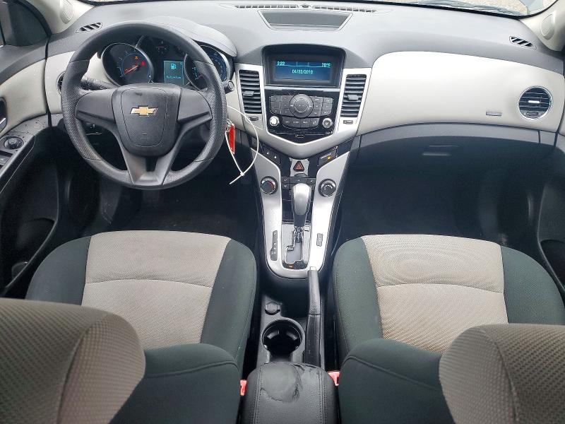 Photo 8 from auction – 2012 CHEVROLET CRUZE with VIN 1G1PC5SH6C7180594