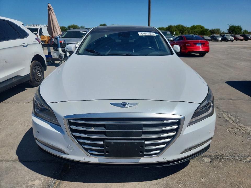 Photo 5 from auction – 2015 HYUNDAI GENESIS with VIN KMHGN4JF2FU053497