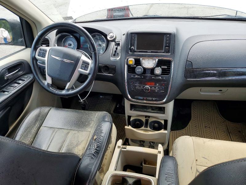 Photo 8 from auction – 2015 CHRYSLER TOWN & COUNTRY with VIN 2C4RC1BG3FR594564
