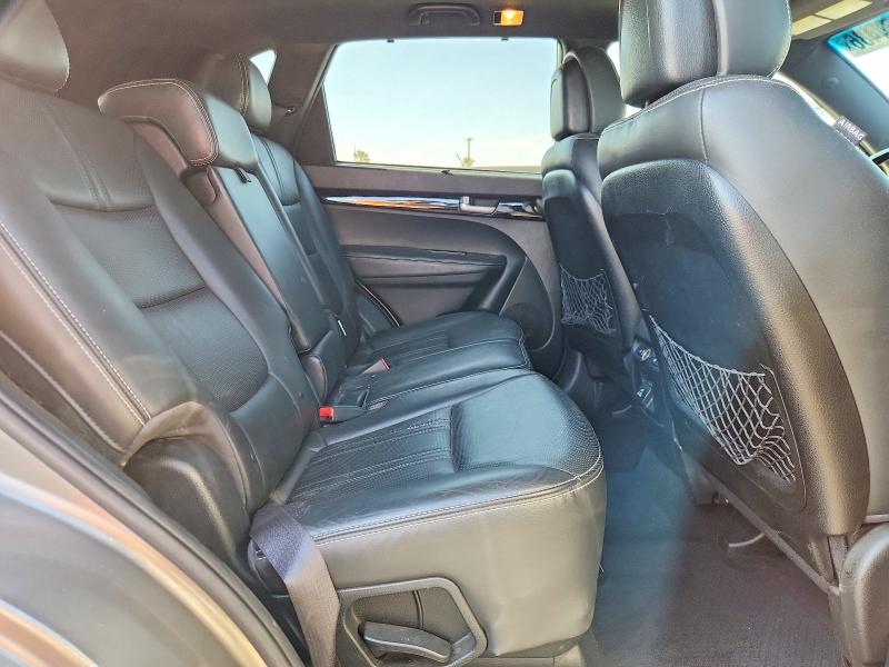 Photo 11 from auction – 2014 KIA SORENTO with VIN 5XYKWDA76EG531389