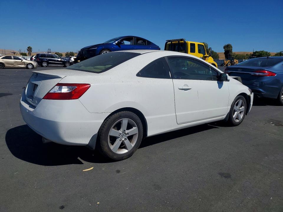 Photo 3 from auction – 2008 HONDA CIVIC with VIN 2HGFG128X8H500979