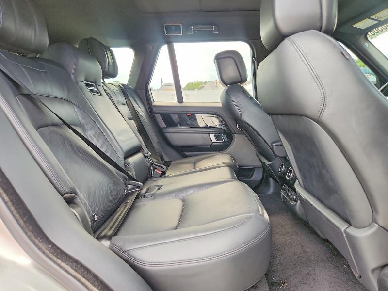 Photo 11 from auction – 2018 LAND ROVER RANGE ROVER with VIN SALGS2SV7JA509309